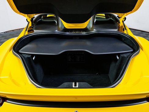 Used 2023 Ferrari 812 Competizione A image 23