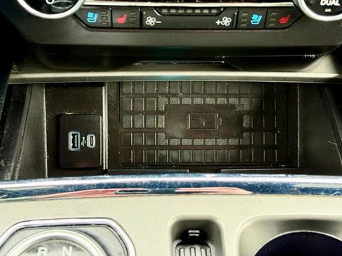 Used 2021 Ford Expedition XLT image 24