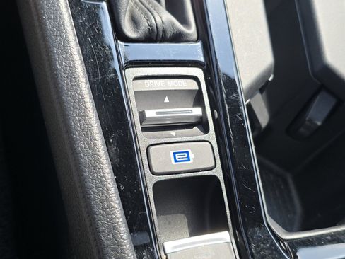 Used 2023 Honda Accord Sport image 9