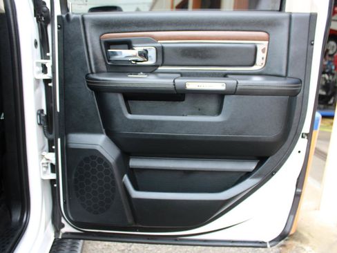 Used 2017 RAM 1500 Laramie w/ Convenience Group AWD/4WD image 50