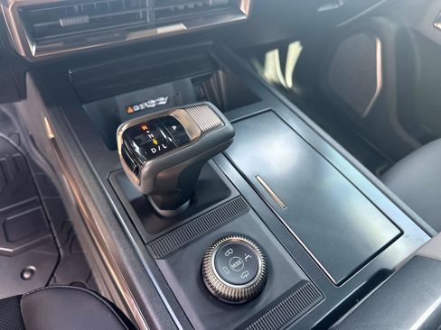 Used 2025 GMC Hummer EV 2X image 23