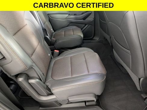 Certified 2023 Chevrolet Traverse High Country FWD image 33