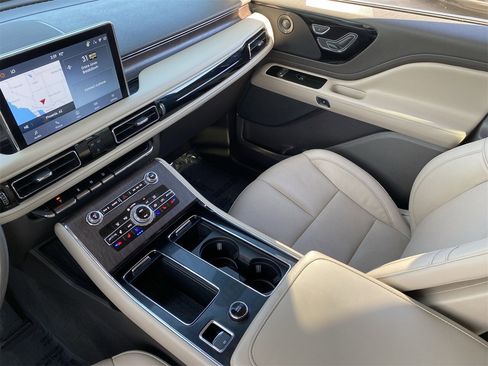 Certified 2023 Lincoln Aviator Reserve w/ Equipment Group 201A image 19