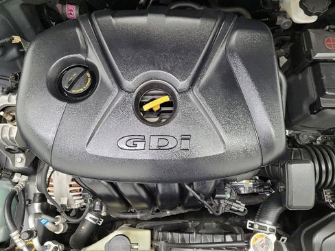 Used 2018 Hyundai Elantra GT w/ Tech Package 03 image 30