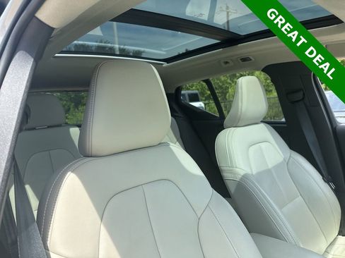 Used 2022 Volvo XC40 T5 Inscription w/ Advanced Package AWD/4WD image 13