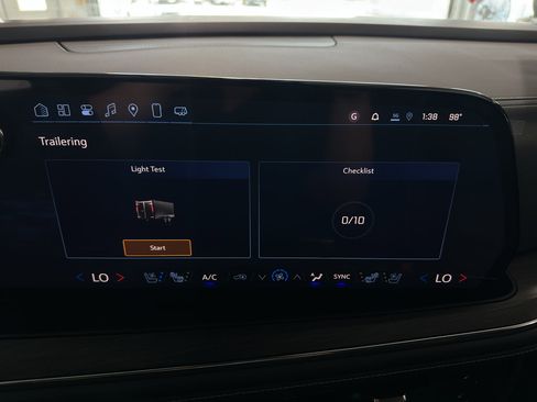 New 2025 Chevrolet Suburban Premier image 21