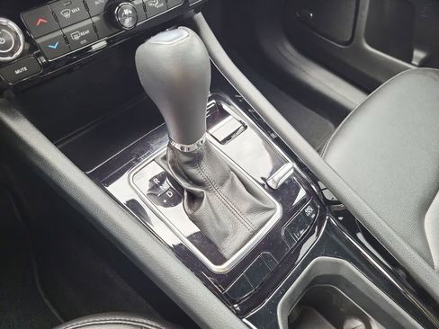 Used 2024 Jeep Compass Limited w/ Sun and Sound Group image 21