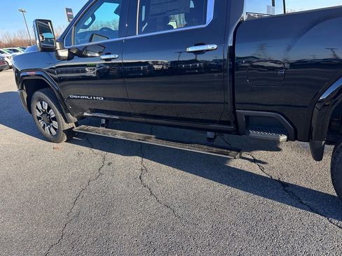 New 2026 GMC Sierra 2500 Denali w/ Denali Reserve Package AWD/4WD image 36