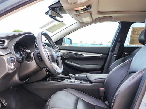 Used 2022 INFINITI QX50 Luxe image 20