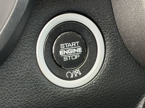 Used 2019 RAM 2500 Tradesman AWD/4WD image 8