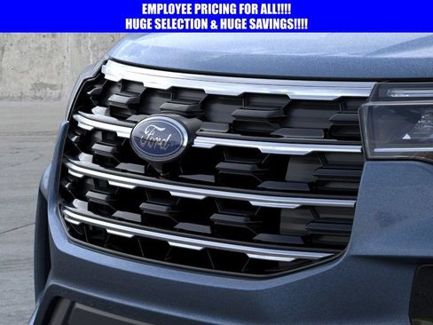 New 2026 Ford Explorer Active AWD/4WD image 17