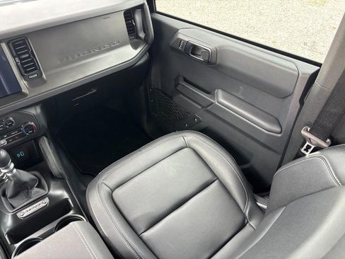 Used 2025 Ford Bronco Big Bend w/ Black Diamond Package AWD/4WD image 15