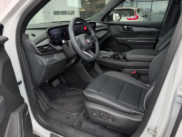 Used 2025 Buick Enclave Sport Touring w/ Power Package FWD image 7