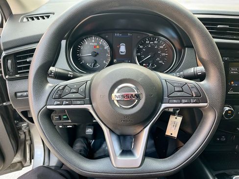 Used 2022 Nissan Rogue Sport S FWD image 11