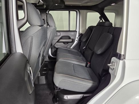 Certified 2025 Jeep Wrangler Sahara image 27