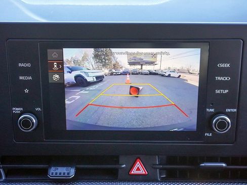 Used 2025 Kia Sportage LX image 41