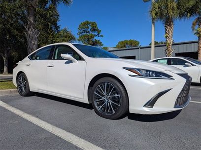 Used 2025 Lexus ES 300h w/ Premium Package