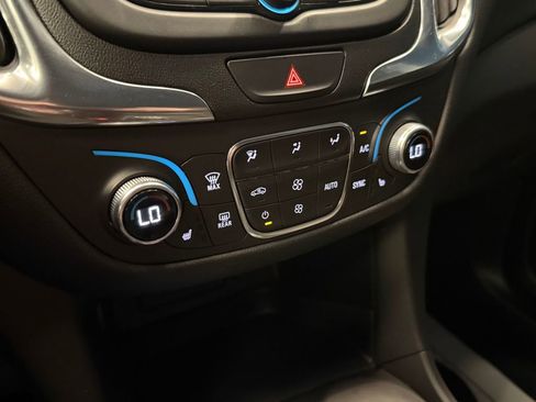 Used 2021 Chevrolet Equinox LT FWD image 15
