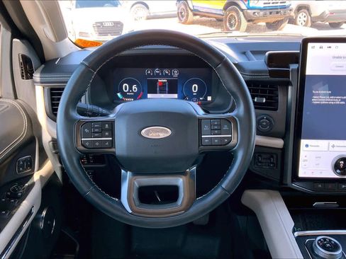 Certified 2024 Ford Expedition Platinum image 6