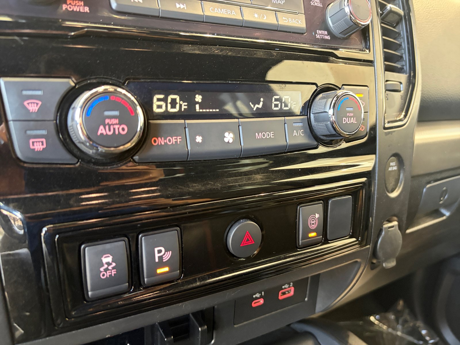 Used 2021 Nissan Titan PRO-4X w/ Pro-4x Utility Package AWD/4WD image 24