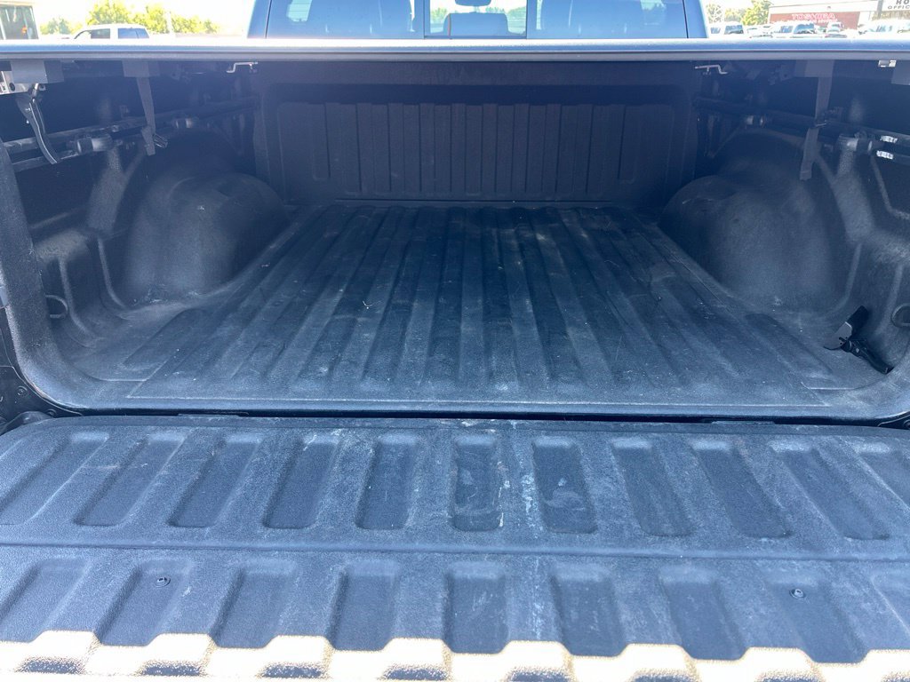 Used 2023 RAM 1500 Laramie AWD/4WD image 16