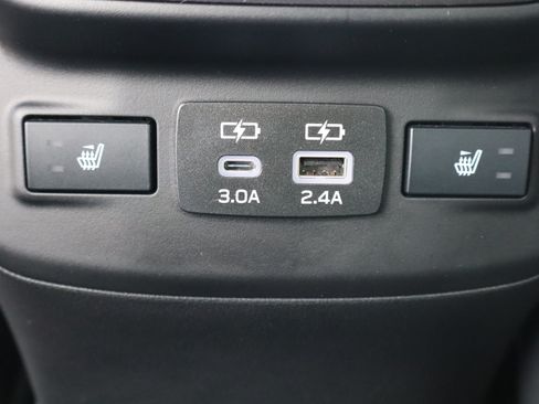 Used 2025 Subaru Legacy Limited AWD/4WD image 23