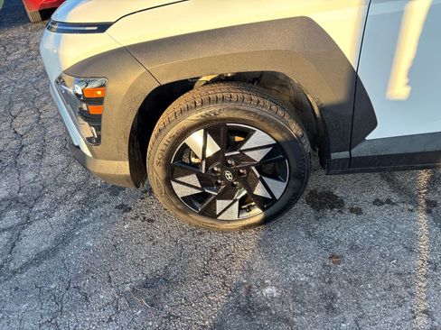 Used 2025 Hyundai Kona SEL image 30