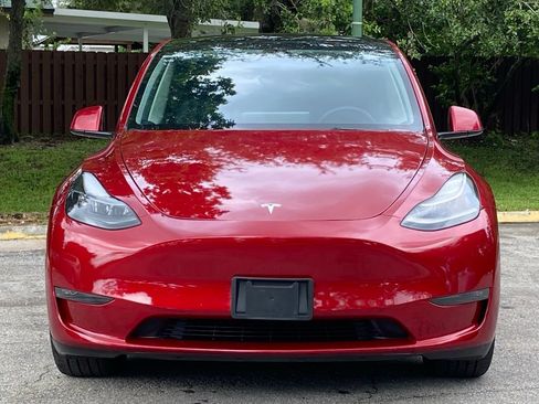 Used 2024 Tesla Model Y Long Range AWD/4WD image 6