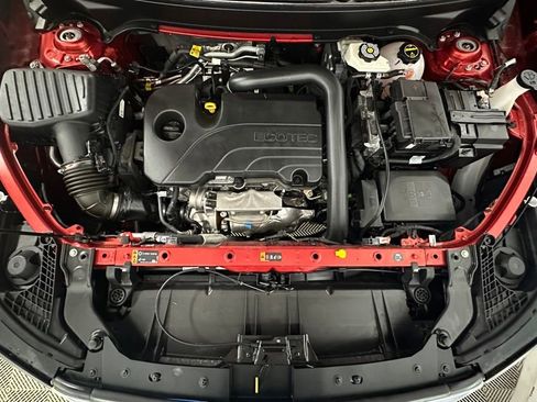 Used 2024 GMC Terrain SLE image 27