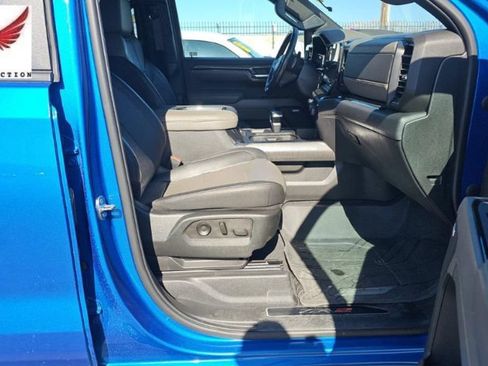 Used 2022 Chevrolet Silverado 1500 ZR2 w/ Technology Package AWD/4WD image 18