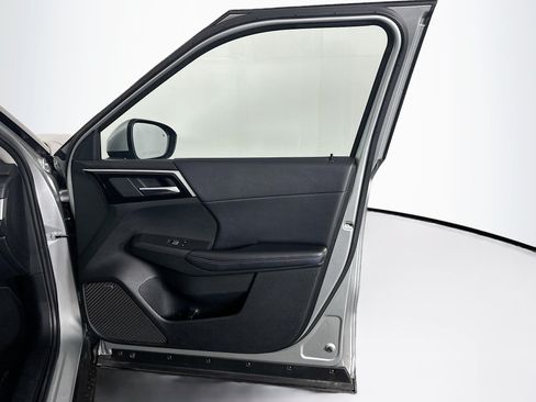 Used 2025 Mitsubishi Outlander SE FWD image 34