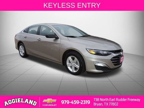 Used 2022 Chevrolet Malibu LS image 1