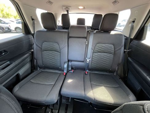 Used 2025 Nissan Pathfinder SV AWD/4WD image 41
