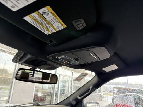 Used 2023 Ford F150 Lariat image 8