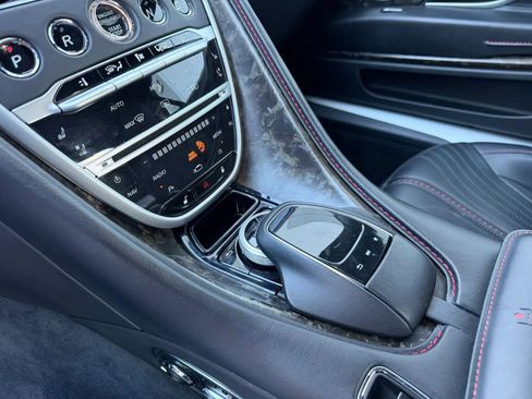 Used 2018 Aston Martin DB11 V12 RWD image 21