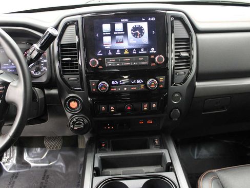 Used 2023 Nissan Titan PRO-4X w/ Pro-4x Convenience Package AWD/4WD image 26