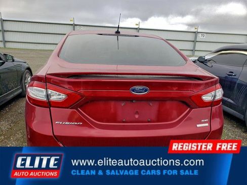 Used 2016 Ford Fusion SE image 12
