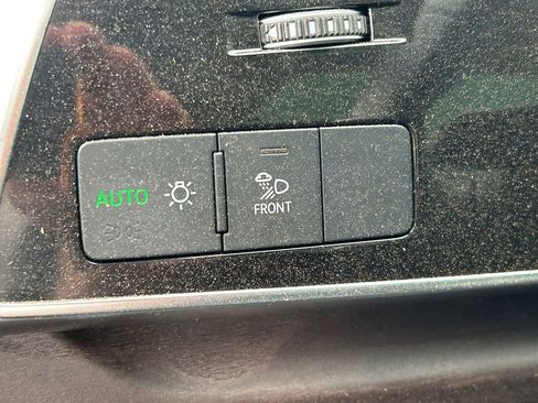 Used 2023 Audi Q8 Premium Plus w/ Premium Plus Package AWD/4WD image 30