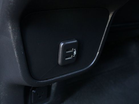 Used 2024 GMC Terrain SLT FWD image 20