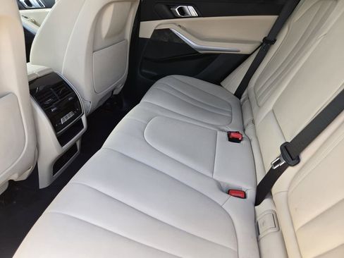Used 2022 BMW X5 xDrive45e w/ Climate Comfort Package AWD/4WD image 30