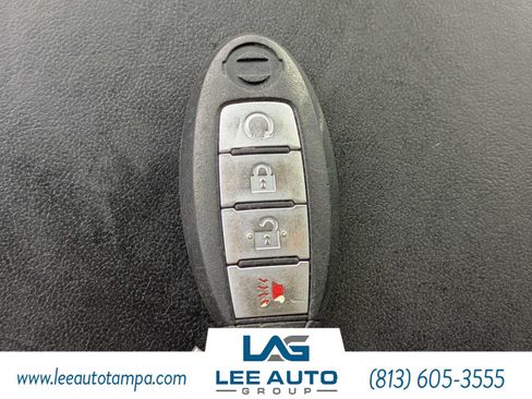 Used 2016 Nissan Titan Platinum Reserve RWD image 26
