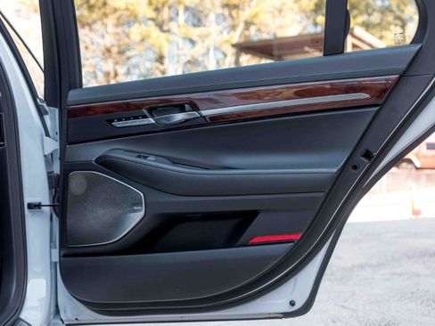 Used 2017 Genesis G90 5.0 Ultimate image 46