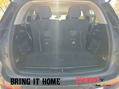 Used 2023 Jeep Grand Cherokee L Laredo image 22