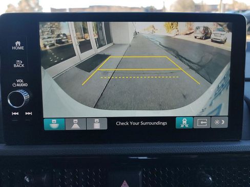 Used 2023 Honda CR-V Sport Touring image 8