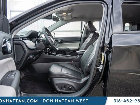 Used 2022 Jeep Compass Limited image 5