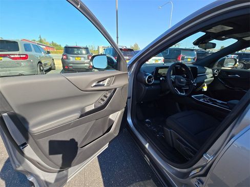 New 2026 Chevrolet Equinox LT image 15