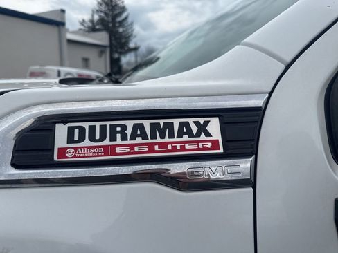 Used 2023 GMC Sierra 3500 Pro w/ Convenience Package image 16