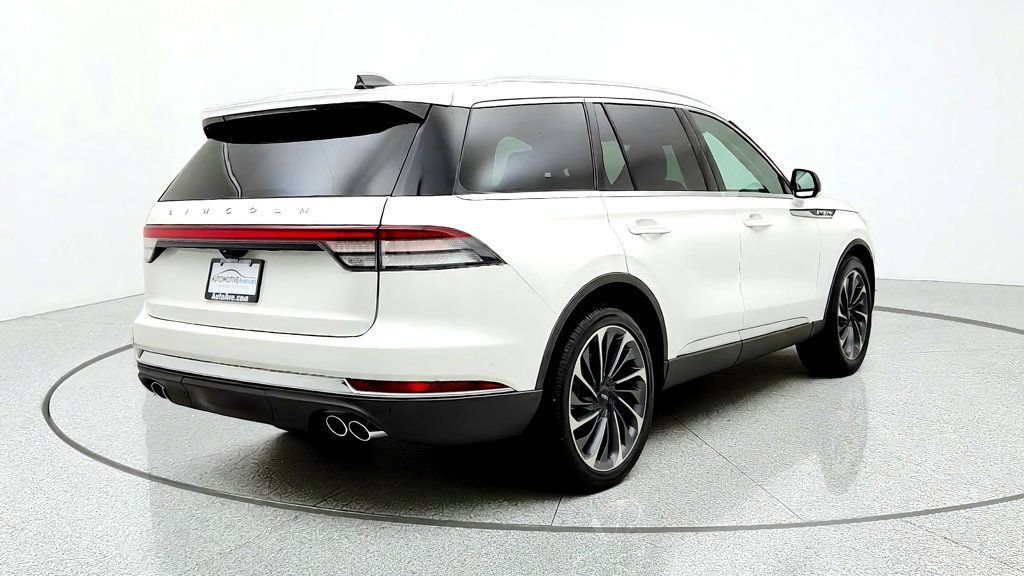 Used 2026 Lincoln Aviator Reserve AWD/4WD image 5
