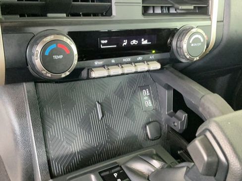 Used 2026 Toyota Tacoma SR AWD/4WD image 17