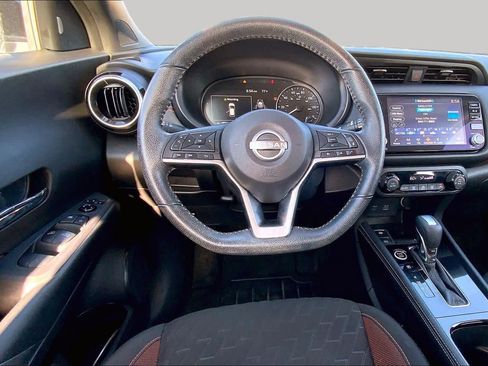 Used 2023 Nissan Kicks SR FWD image 6